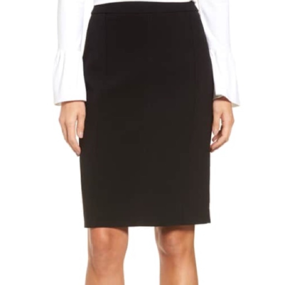 Halogen Seamed Pencil Skirt Size 12. Adorable.